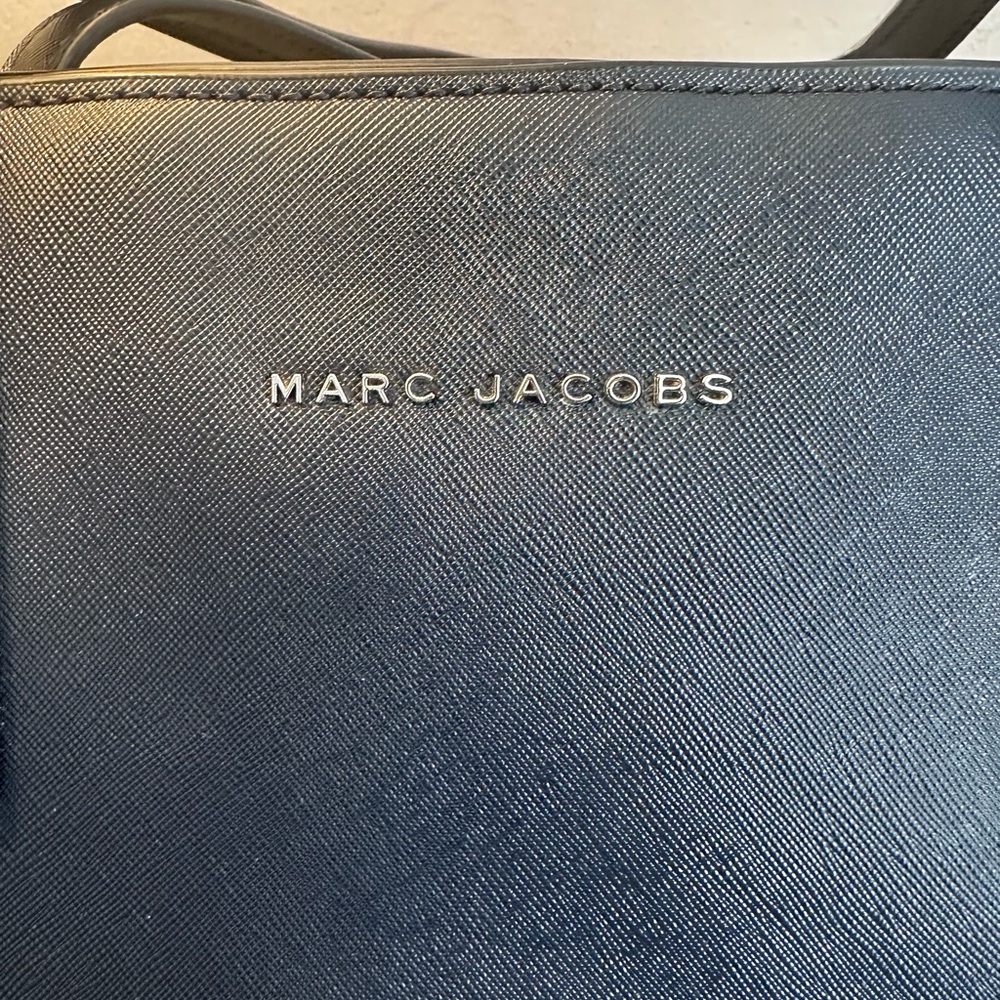 Marc Jacobs Navy Blue Saffiano Leather Large Tote Shoulder Bag - Picture 7 of 16
